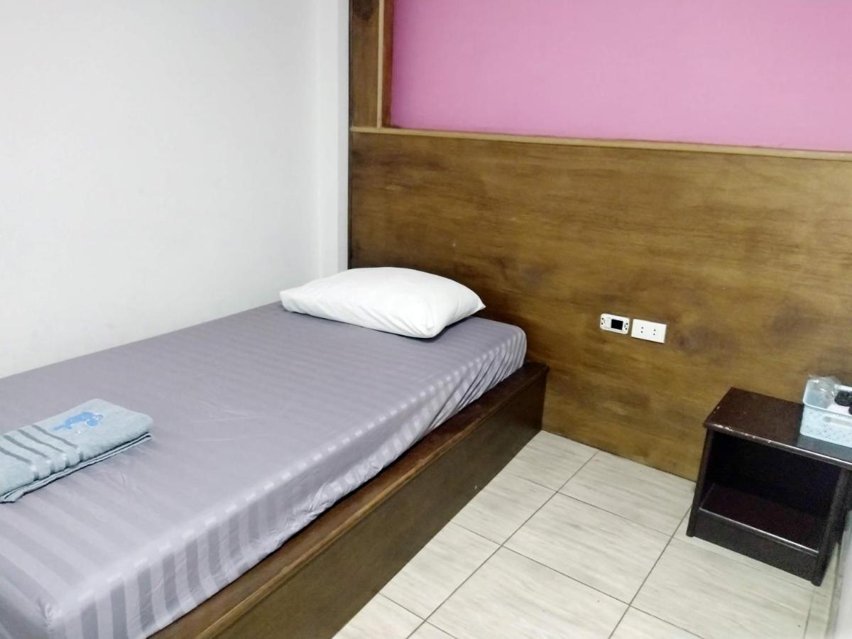 Friendly Hostel - Dmk Airport เฟรนด์ลี่ โฮสเทล ดอนเมือง Bangkok Exterior photo